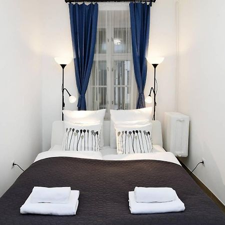 Very Central Apartment Close To Basilica Budapest Exterior photo